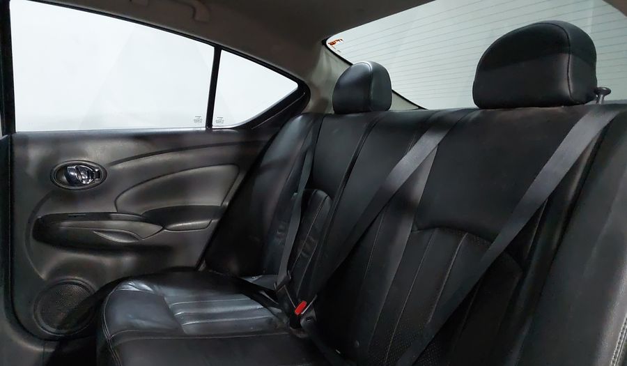 Nissan Versa 1.6 EXCLUSIVE TA AC Sedan 2016