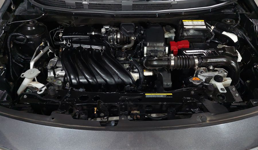 Nissan Versa 1.6 EXCLUSIVE TA AC Sedan 2016