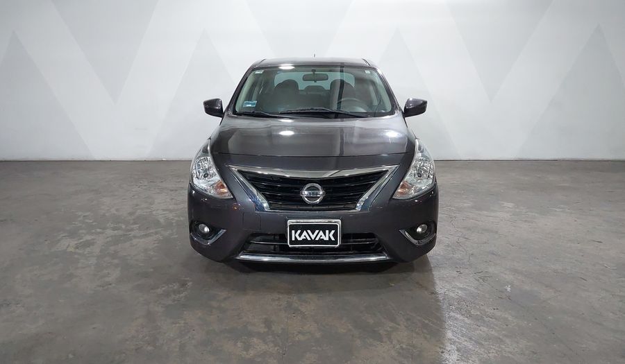 Nissan Versa 1.6 EXCLUSIVE TA AC Sedan 2016