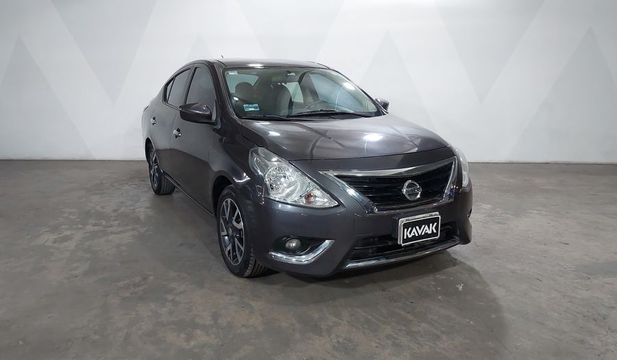 Nissan Versa 1.6 EXCLUSIVE TA AC Sedan 2016