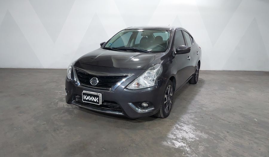 Nissan Versa 1.6 EXCLUSIVE TA AC Sedan 2016
