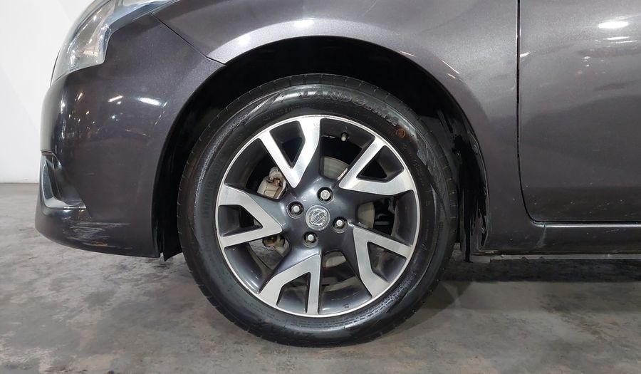 Nissan Versa 1.6 EXCLUSIVE TA AC Sedan 2016