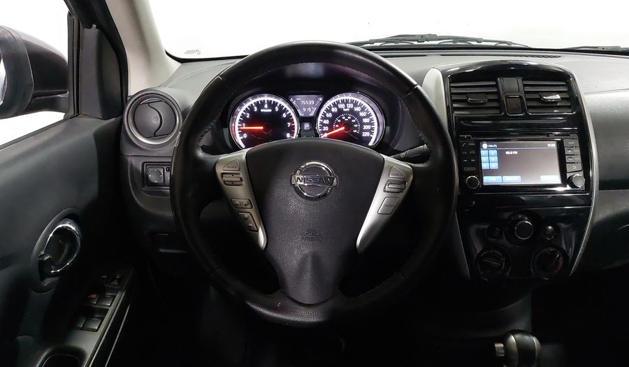 Nissan Versa 1.6 EXCLUSIVE TA AC Sedan 2016