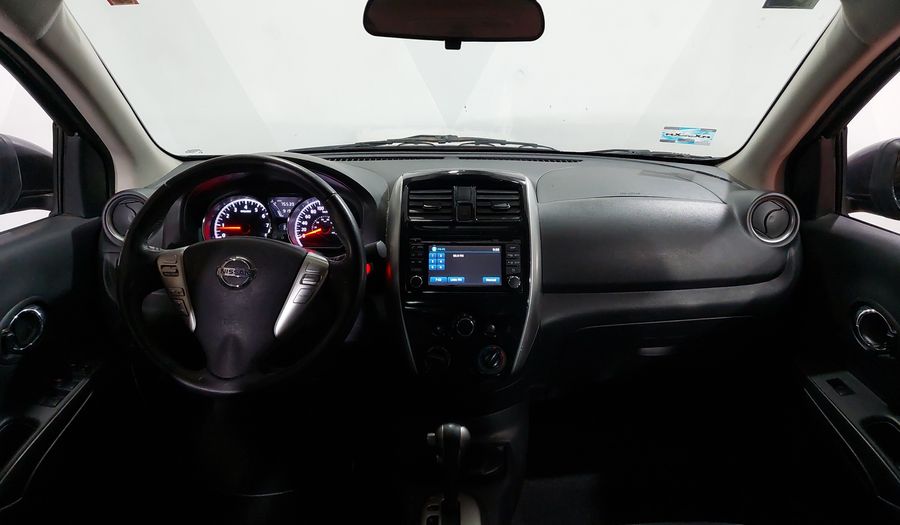 Nissan Versa 1.6 EXCLUSIVE TA AC Sedan 2016
