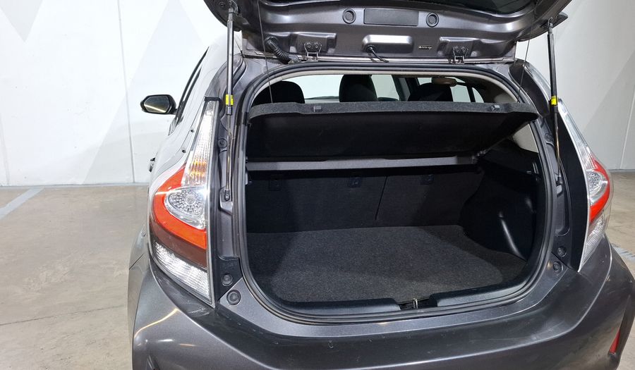 Toyota Prius C 1.5 HYBRID AUTO Hatchback 2020