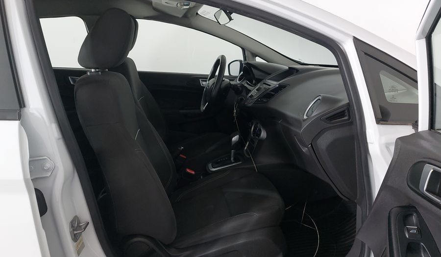 Ford Fiesta SE HATCH Hatchback 2016
