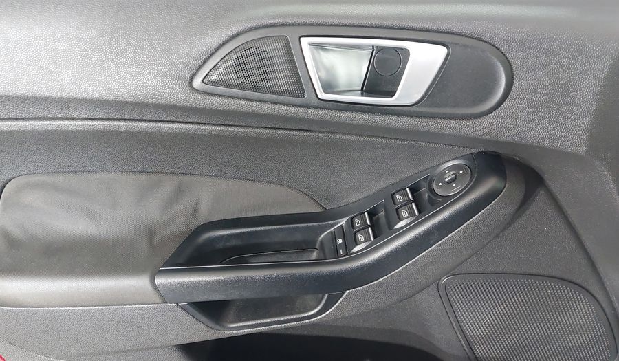Ford Fiesta SE HATCH Hatchback 2016