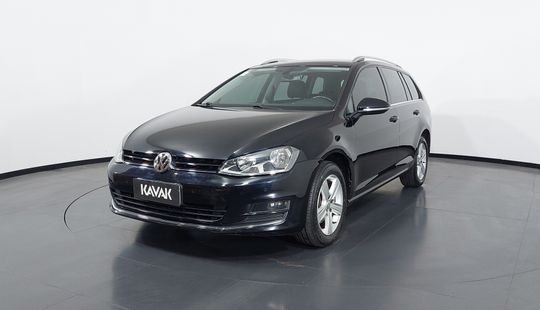 Volkswagen • Golf