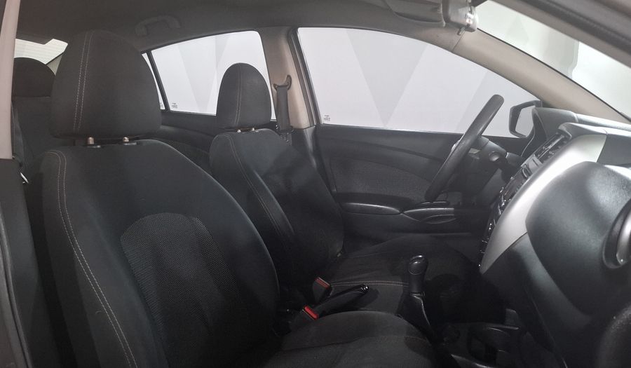 Nissan Versa 1.6 ADVANCE TM AC Sedan 2015