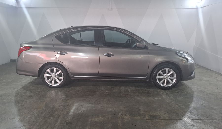 Nissan Versa 1.6 ADVANCE TM AC Sedan 2015