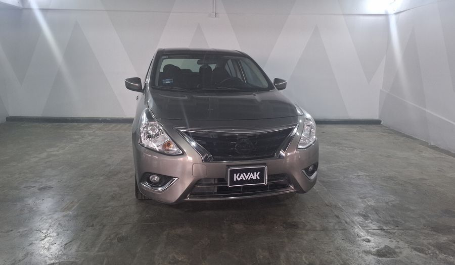Nissan Versa 1.6 ADVANCE TM AC Sedan 2015