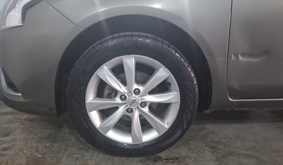 Nissan Versa 1.6 ADVANCE TM AC Sedan 2015