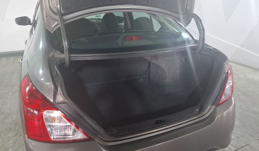 Nissan Versa 1.6 ADVANCE TM AC Sedan 2015