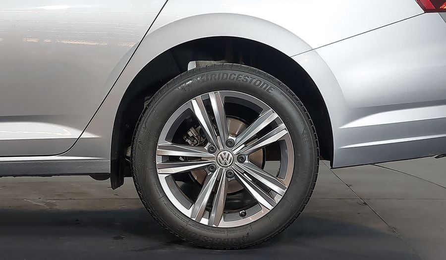 Volkswagen Jetta 250 TSI RLINE TIPTRONIC Sedan 2020
