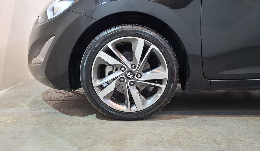 Hyundai Elantra 1.8 LIMITED TECH AT Sedan 2015