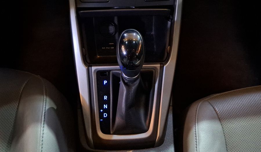 Hyundai Elantra 1.8 LIMITED TECH AT Sedan 2015