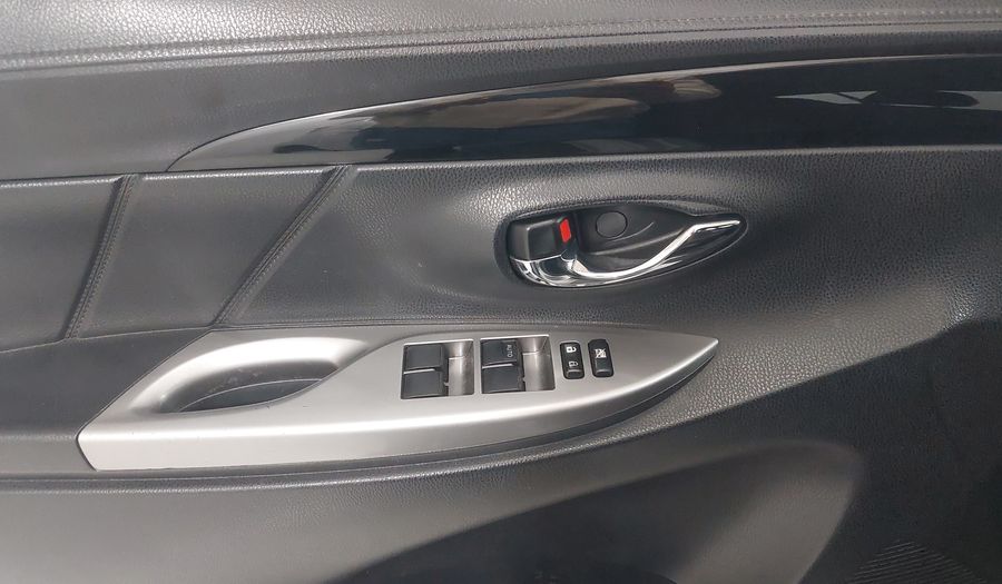 Toyota Yaris 1.5 S CVT 5PTAS Hatchback 2017