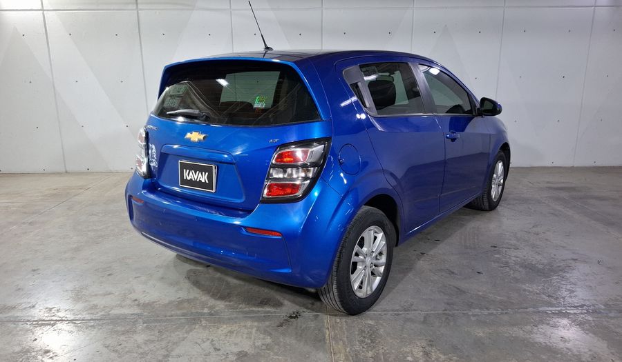 Chevrolet Sonic 1.6 MT J LT Hatchback 2017