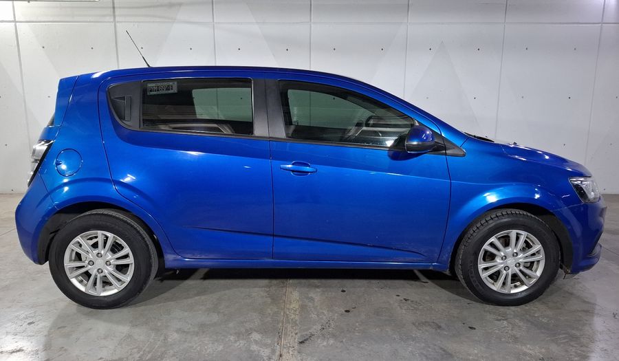 Chevrolet Sonic 1.6 MT J LT Hatchback 2017