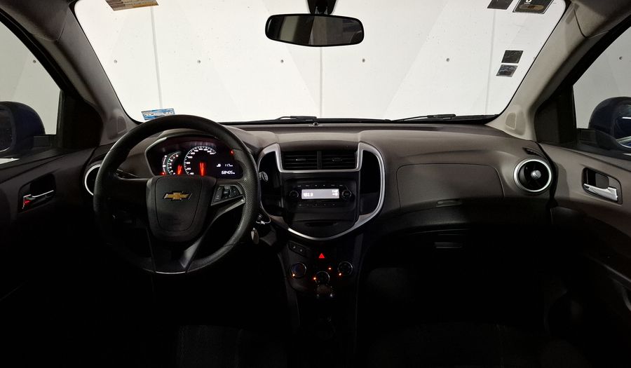 Chevrolet Sonic 1.6 MT J LT Hatchback 2017