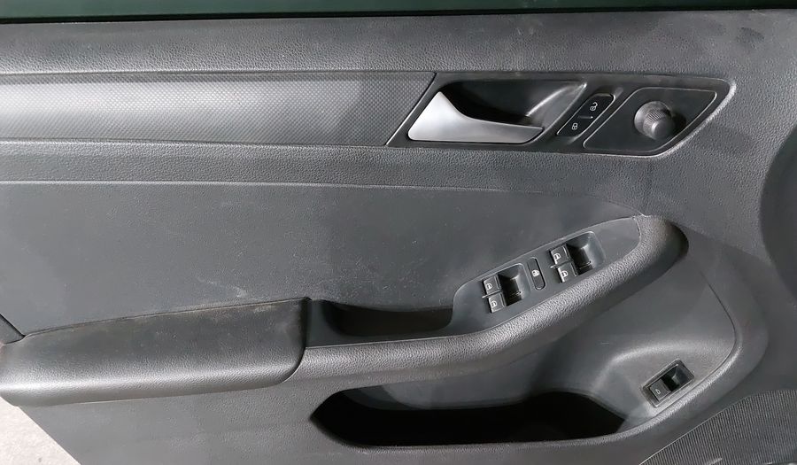 Volkswagen Jetta 2.0 TIP Sedan 2016
