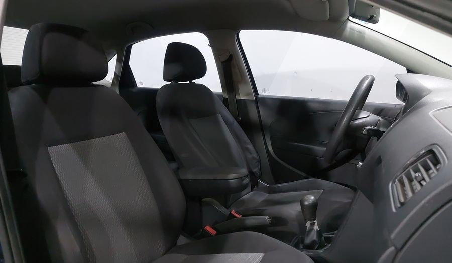 Volkswagen Vento 1.6 ACTIVE MT Sedan 2015