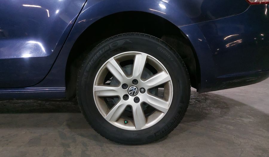 Volkswagen Vento 1.6 ACTIVE MT Sedan 2015