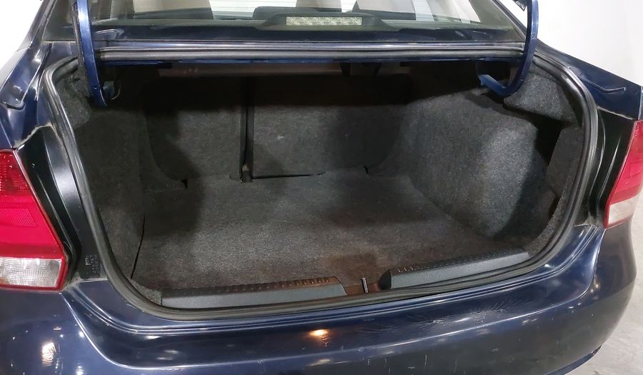 Volkswagen Vento 1.6 ACTIVE MT Sedan 2015