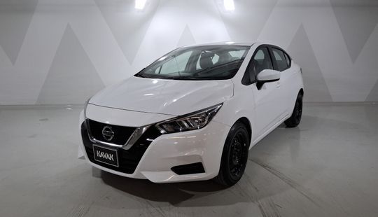 Nissan • Versa