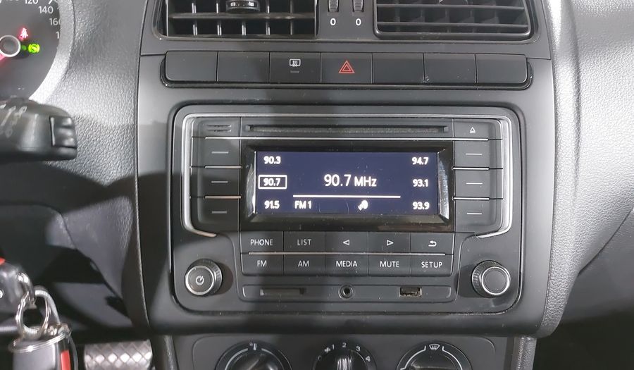 Volkswagen Polo 1.6 STARTLINE AUTO Hatchback 2020