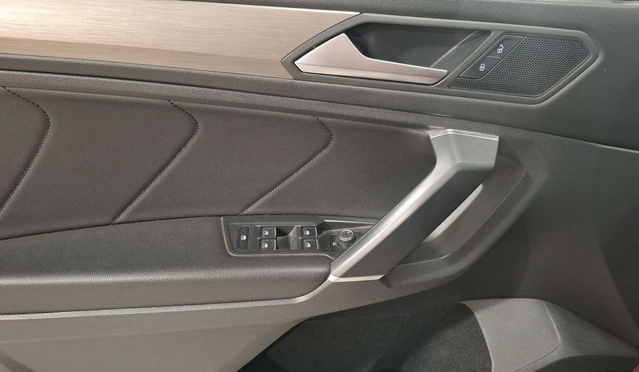 Volkswagen Tiguan 1.4 COMFORTLINE PIEL DCT Suv 2019