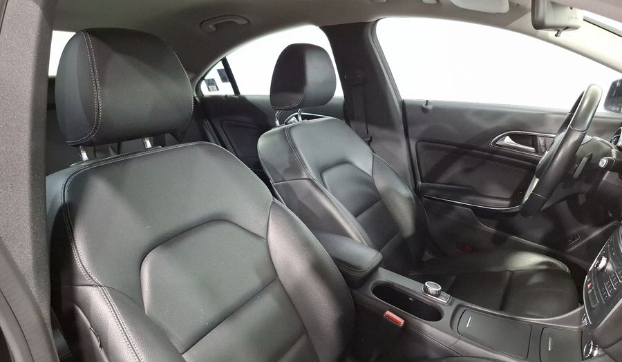 Mercedes Benz Clase Cla 1.6 CLA 200 CGI SPORT AT Coupe 2016