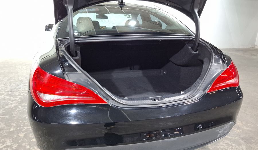 Mercedes Benz Clase Cla 1.6 CLA 200 CGI SPORT AT Coupe 2016