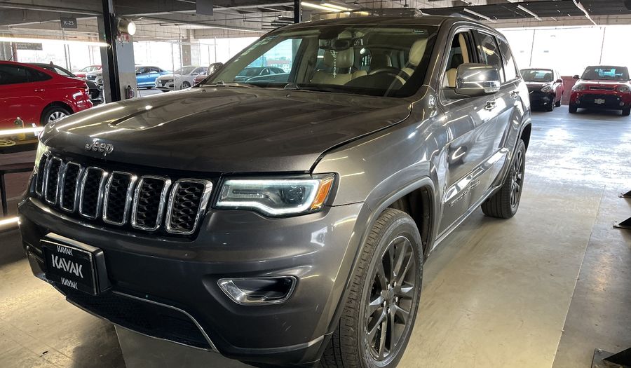 Jeep Grand Cherokee 3.6 LIMITED LUJO V6 4X2 Suv 2017