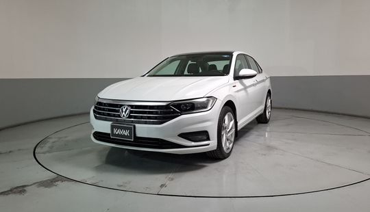 2019 • 40,710 km • Automático