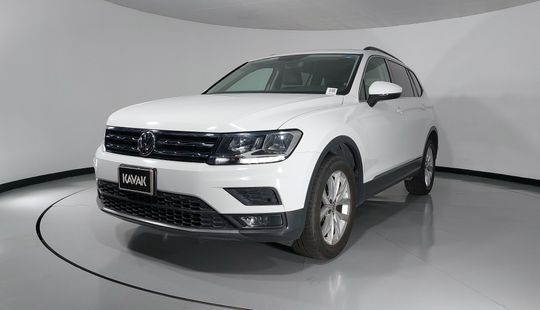 Volkswagen • Tiguan