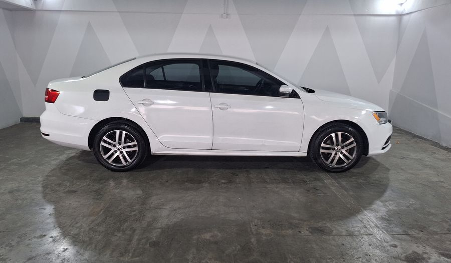 Volkswagen Jetta 2.5 TRENDLINE TIPTRONIC Sedan 2015