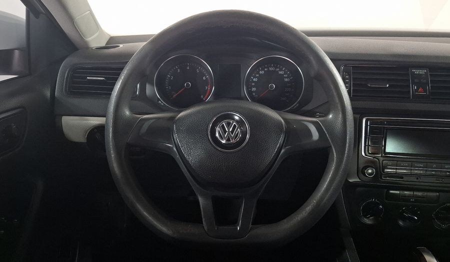 Volkswagen Jetta 2.5 TRENDLINE TIPTRONIC Sedan 2015