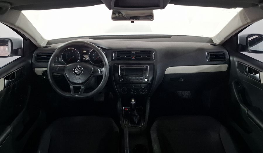 Volkswagen Jetta 2.5 TRENDLINE TIPTRONIC Sedan 2015
