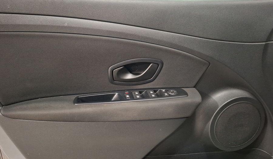 Renault Fluence 2.0 AUTHENTIQUE AT Sedan 2015