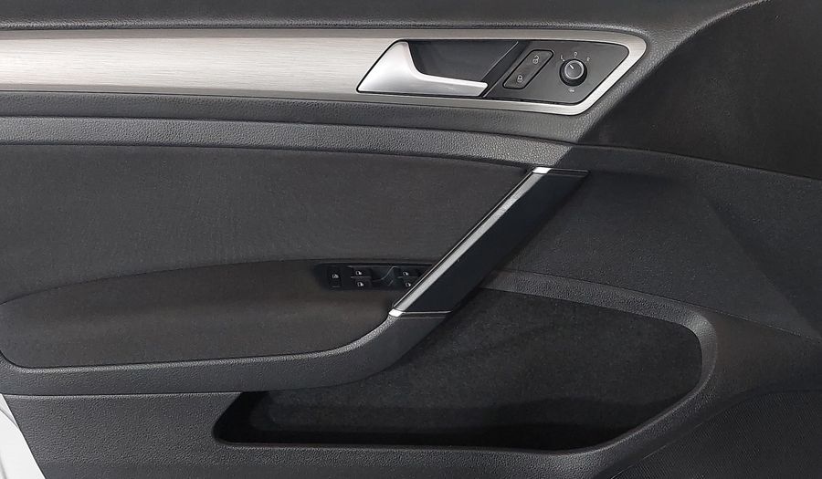 Volkswagen Golf TSI COMFORTLINE Hatchback 2015