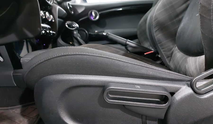Mini Cooper 1.5 COOPER CHILI AT Hatchback 2017