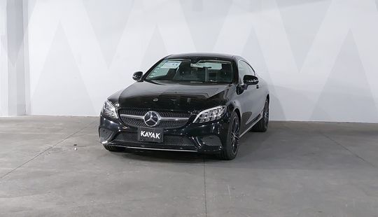Mercedes Benz • Clase C