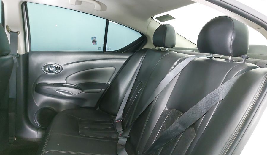 Nissan Versa 1.6 EXCLUSIVE TA AC Sedan 2016