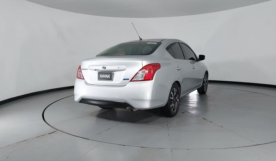 Nissan Versa 1.6 EXCLUSIVE TA AC Sedan 2016