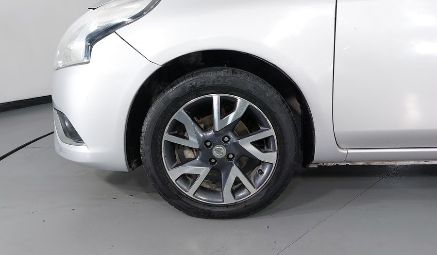Nissan Versa 1.6 EXCLUSIVE TA AC Sedan 2016