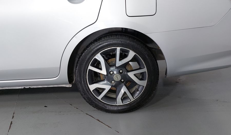 Nissan Versa 1.6 EXCLUSIVE TA AC Sedan 2016