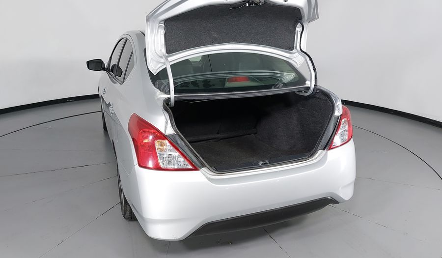 Nissan Versa 1.6 EXCLUSIVE TA AC Sedan 2016