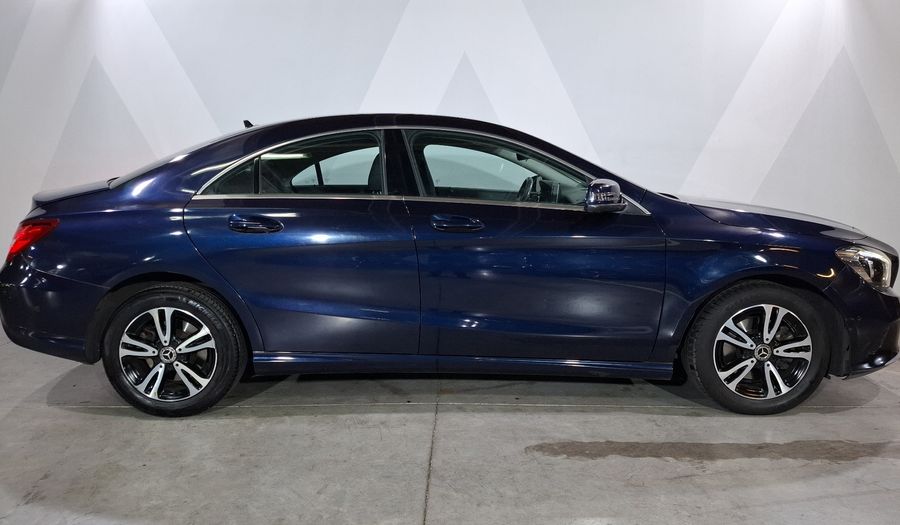 Mercedes Benz Clase Cla 1.6 CLA 200 DCT Coupe 2019