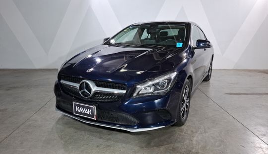 Mercedes Benz • Clase CLA